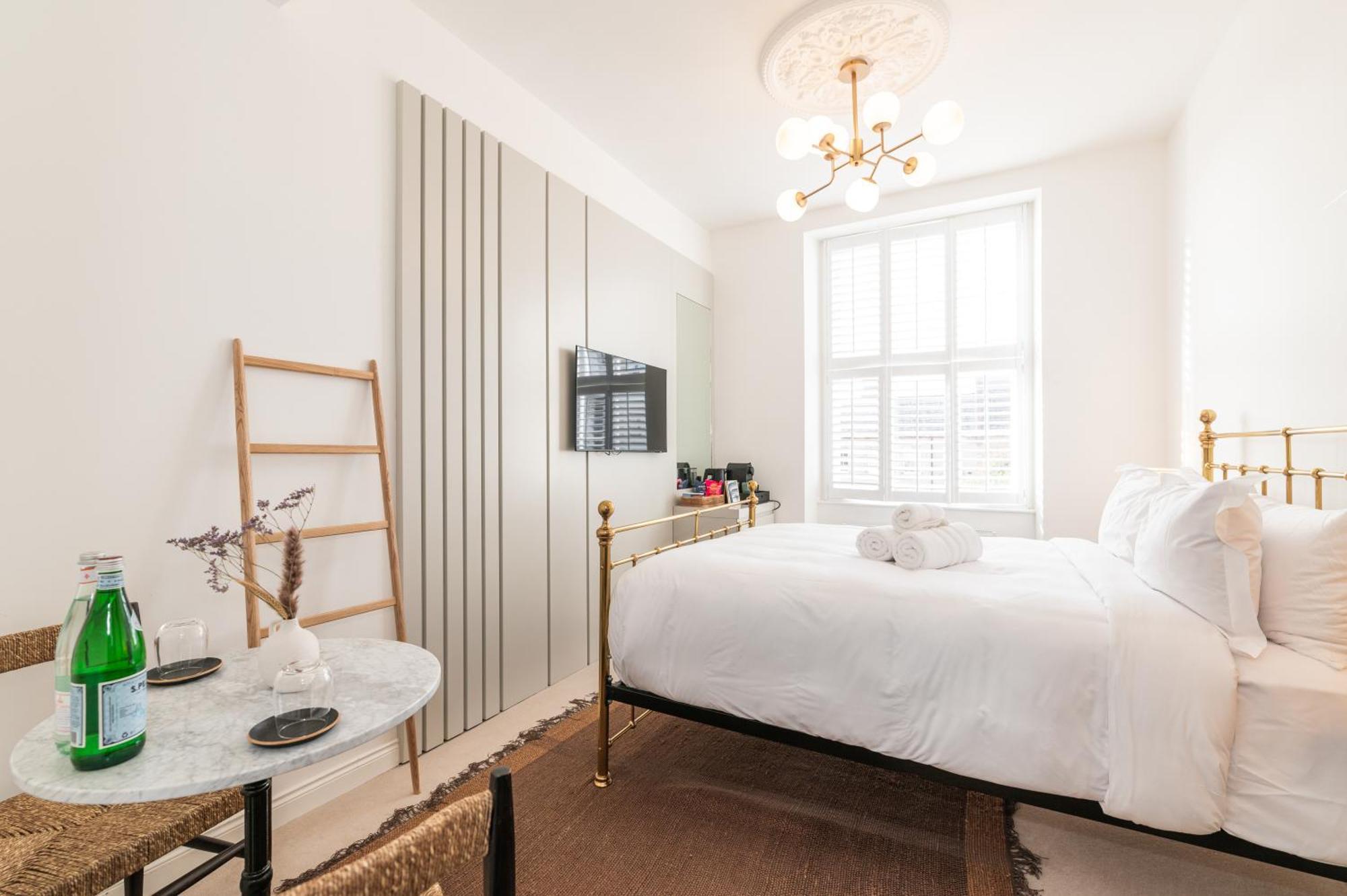 Number 59 Dublin Hotel ภายนอก รูปภาพ